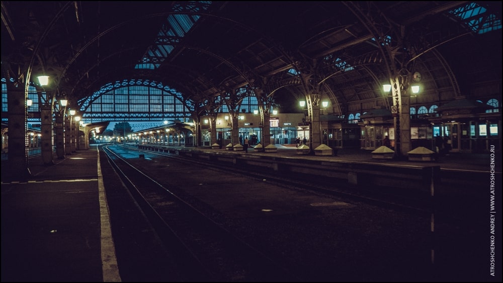 витебский вокзал ранним утром осенью 2022 года