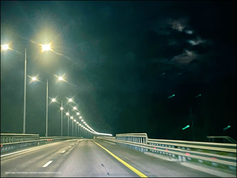 Дорога из Санкт-Петербурга в Екатеринбург, вид из окна автомобиля